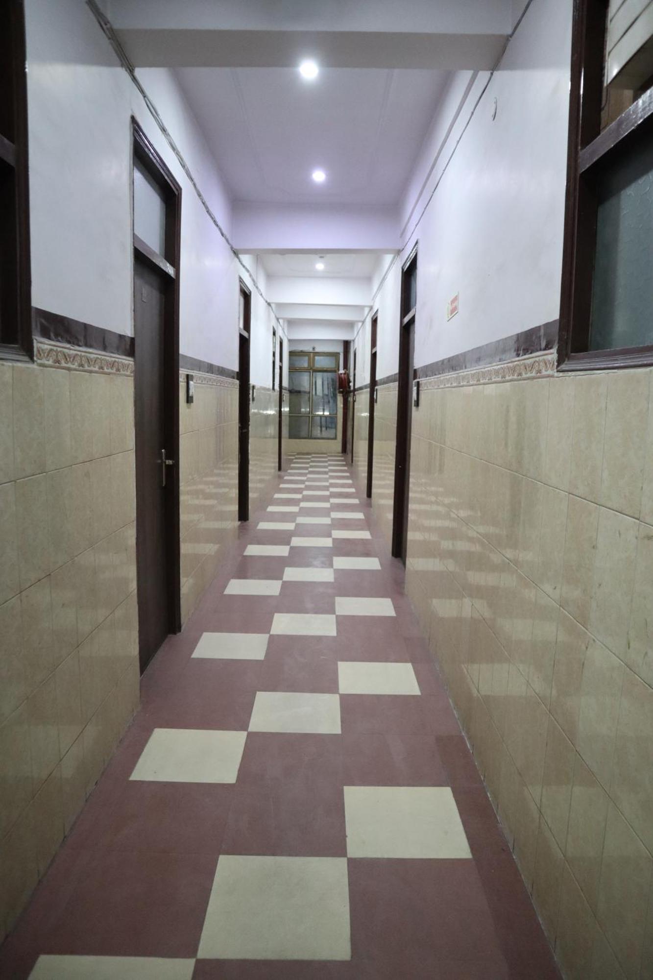 Hotel P R Palace 勒克瑙 外观 照片
