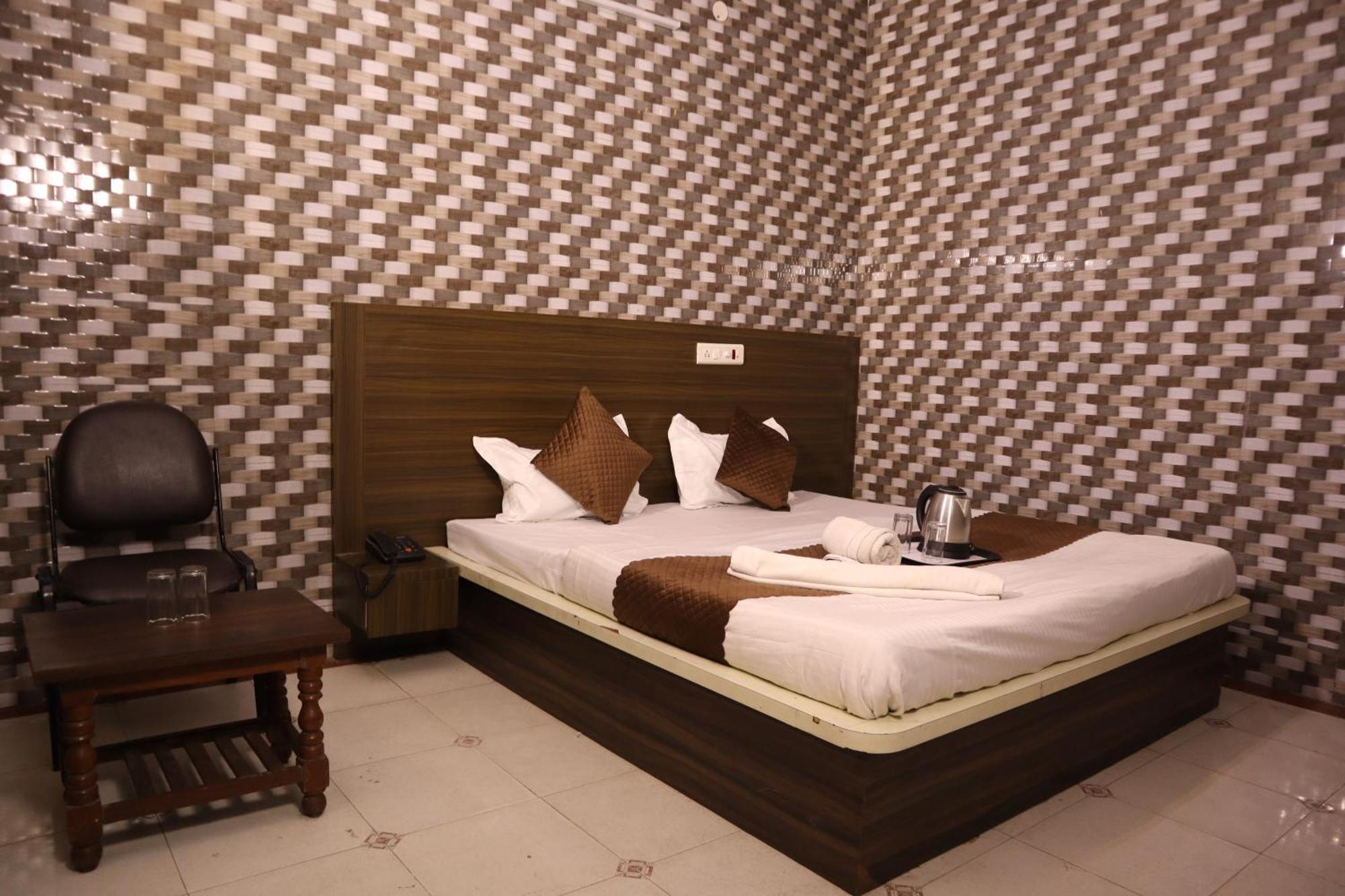 Hotel P R Palace 勒克瑙 外观 照片