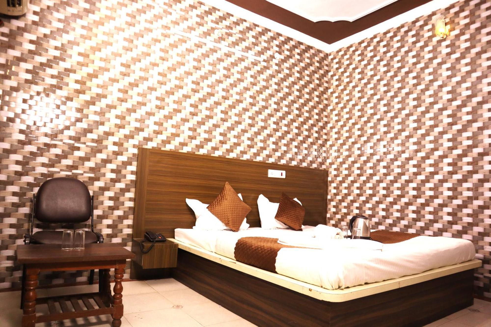 Hotel P R Palace 勒克瑙 外观 照片